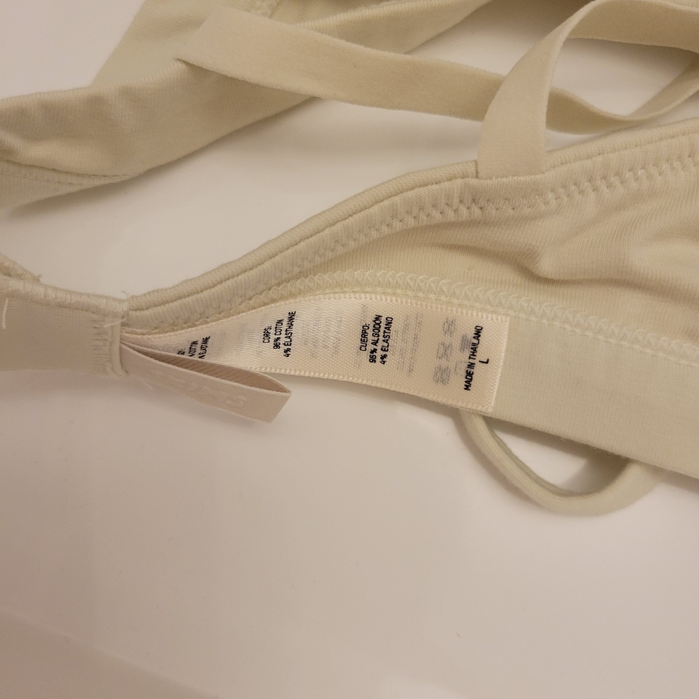 Skims Everybody Triangle Bralette Stretch Cotton Triangle Bralette SKIMS - Picture 7 of 9